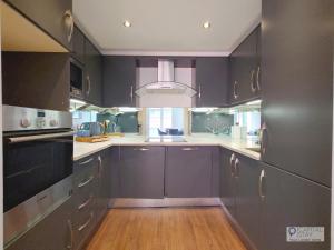 Deluxe One Bed Apartment by London ExCeL & O2