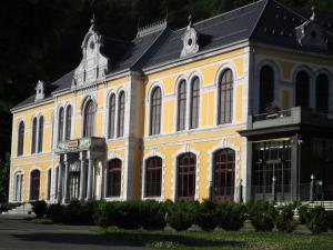 Appartements Appartement 2 chambres, 8 couchages, centre-ville Cauterets, WiFi gratuit, parking a proximite - FR-1-234-89 : photos des chambres