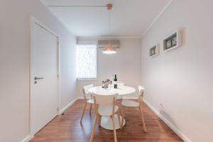 GuestReady - Terracota Bureau