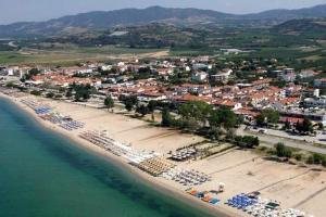 Roxani Aqua Bliss - Serene Garden Getaway