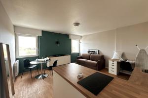 Appartements T1 renove - proche centre ville - linge inclus : photos des chambres