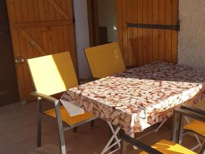 Villas Pavillon studio mezzanine avec piscine et parking, Narbonne-Plage - FR-1-409-117 : photos des chambres