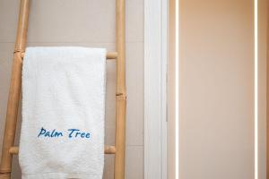 Palm Tree Beach Suites, by ZanteWize