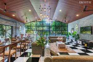 Ekostay Jungle Beach Villa I 1 Acre Property I 100 Meters from the Beach