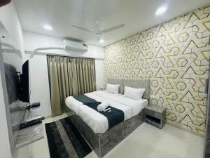 Astha Powai Service Apartment