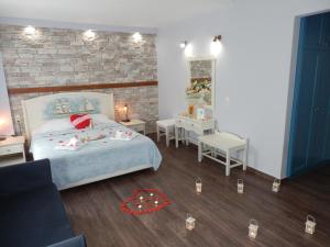 Honeymoon Suite