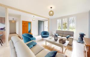 Awesome Home In Chey With Kitchen