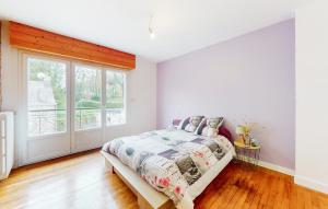 3 Bedroom Stunning Home In Lanvaudan