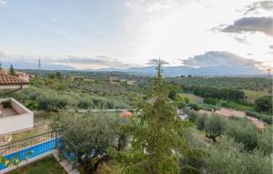 Nice Apartment In Moscufo With Kitchen