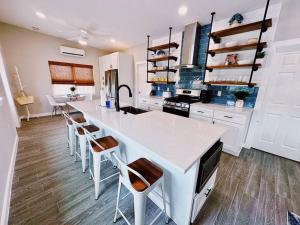 Hidden Beach Bungalow - Ubytování bez kategorie ve městě New Smyrna Beach