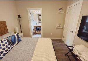 Hidden Beach Bungalow