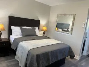 Miracle Motel - سارنيا