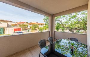 1 Bedroom Amazing Apartment In Vir