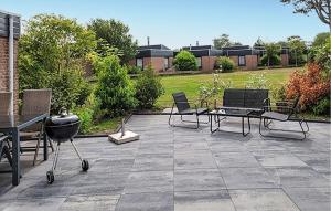 2 Bedroom Cozy Home In Noordwijkerhout