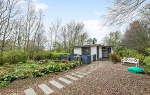 2 Bedroom Beautiful Home In Esbjerg V