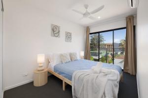 Netflix Brand new 4BR Fast NBN AC Free Parking