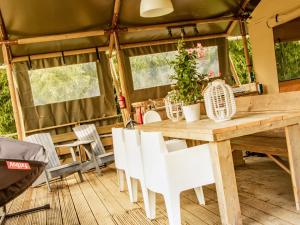 Tentes de luxe Lodge Holidays - Les 3 Cantons : photos des chambres