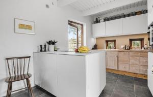 1 Bedroom Pet Friendly Home In Egå