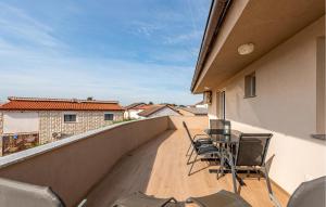 Nice Apartment In Vir With Wifi