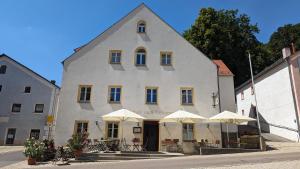 Ferienwohnungen Lehnerwirt - アパートメント, Breitenbrunn