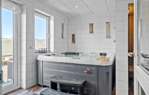 Four-Bedroom Holiday Home In Thyboron