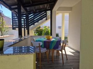 Apartment Una s dvije terase - Ubytování bez kategorie ve městě Privlaka