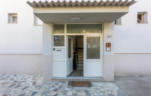 Nice Apartment In Palit With Kitchen