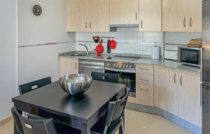 4 Bedroom Amazing Home In Ortigueira