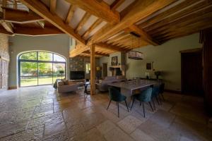 Maisons de vacances Charming house in Burgundy, “Les Coquelicots” : photos des chambres