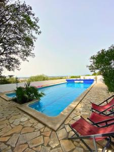 Villas Splendide VILLA 4 Chambres Piscine Classee 4 Etoiles : photos des chambres