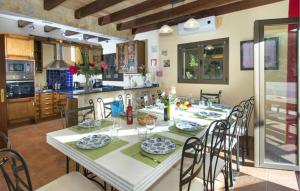 4 Bedroom Cozy Home In Mal Pas, Bonaire