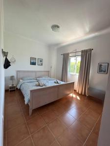 Casa Lina - villa with garden and pool by Lisbeyond