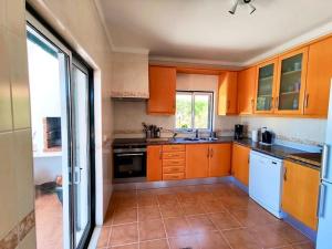 Casa Lina - villa with garden and pool