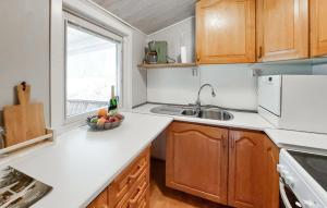 2 Bedroom Awesome Home In Ljungby