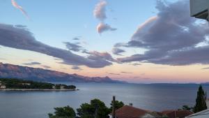 View Forever Brac, Selca