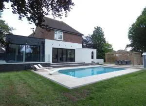 Luxury Mansion - Sleeps 18 - Heated Swimming Pool - 莱斯比