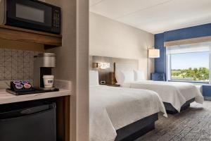 Holiday Inn Express - Strathroy by IHG