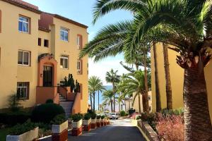 Fantastic apartment in Beach Front Complex in Calahonda - Doña Lola - CS129