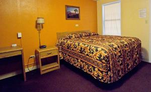 Queen Room room in Sidney Motor Lodge