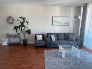 Ocean view 1 bedroom in Hollywood