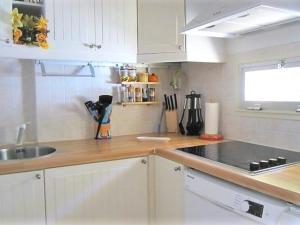 Appartement 3 pièces 6 pers avec terrasse, clim, piscine privée, parking - FR-1-251-81