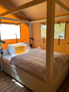 Safari Lodge Grou, luxe kamperen op een eiland!