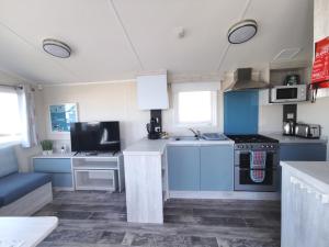 Sea activities Golden Sands beach relax