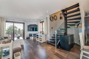 El Rosario sunny terrace by Costarentals - Ref M6