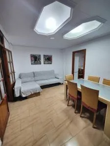 Casa de pueblo grande para 7 personas - Llaurí