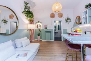 THE 38 HOME l Homkeey Luxury Apartment I Colosseum