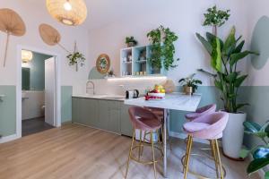 THE 38 HOME l Homkeey Luxury Apartment I Colosseum