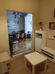 Fully furnished apartment in the heart of Athens