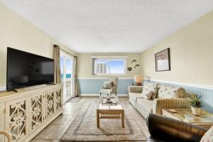 Regency Towers 404