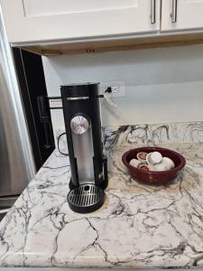 3 bedroom Casa Azul in Historic Northwood Hills